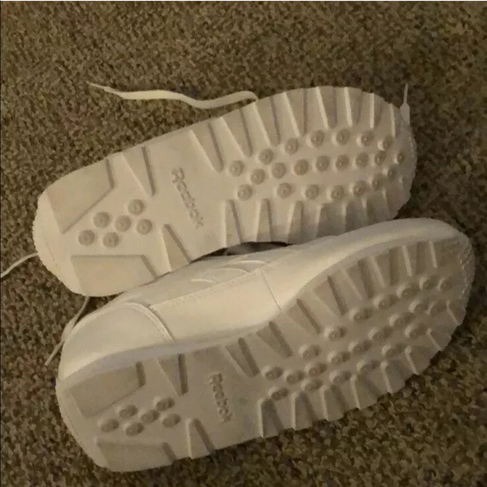 Women’s Reebok Classic Renaissance - Picture 4 of 4